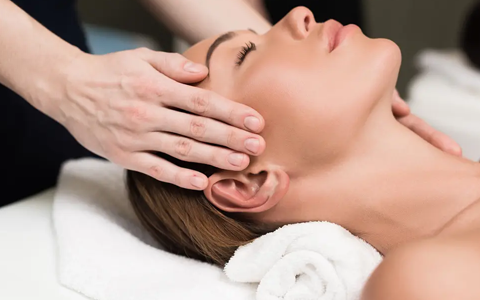 head massage masseur debrecen